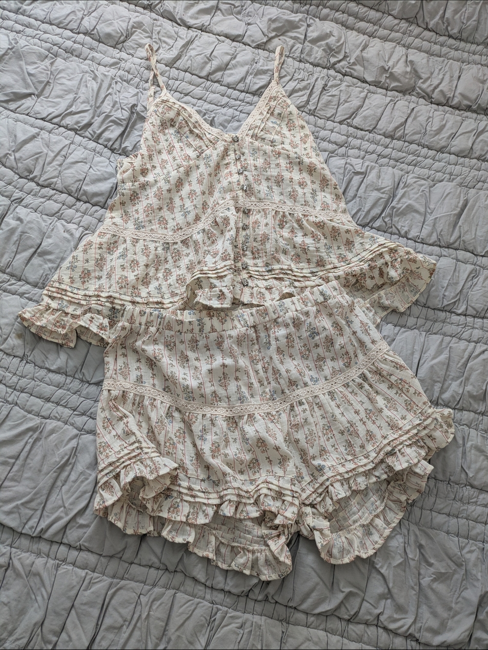 Ruffle Short Set - Picture 6 of 6